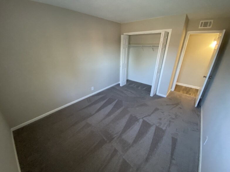 Building Photo - 1005 Hickory Hill Ln