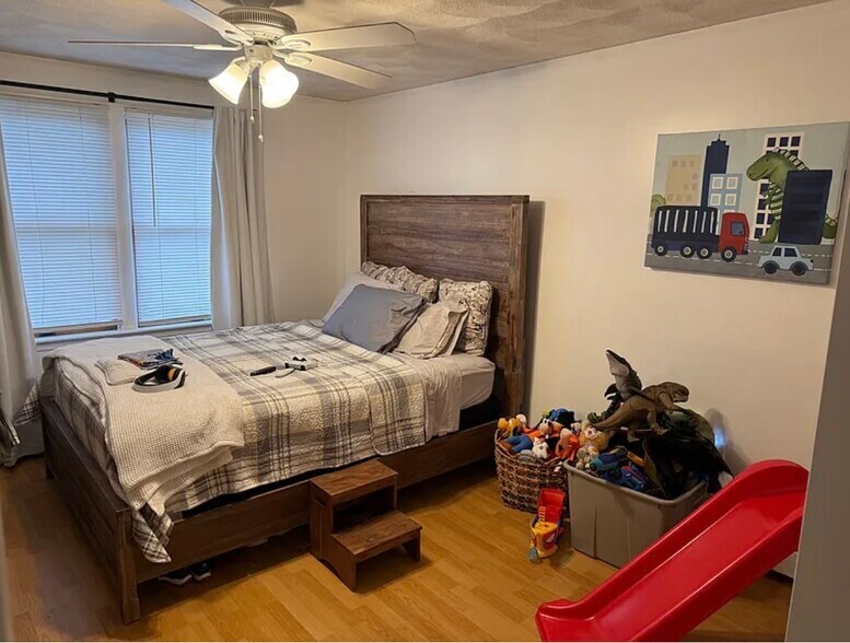 Second bedroom - 294 Grosvenor Ave