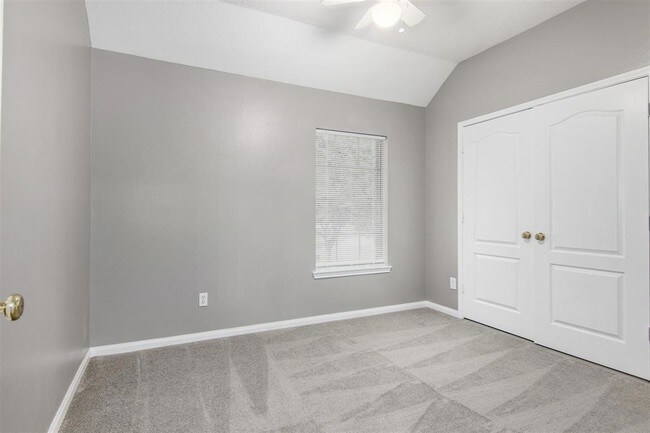 Building Photo - 2117 Enchanted Lake Dr