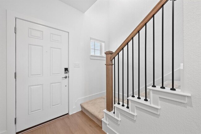 Building Photo - 433 Bristlecone Bend