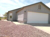 Building Photo - 5520 N Kramer Dr