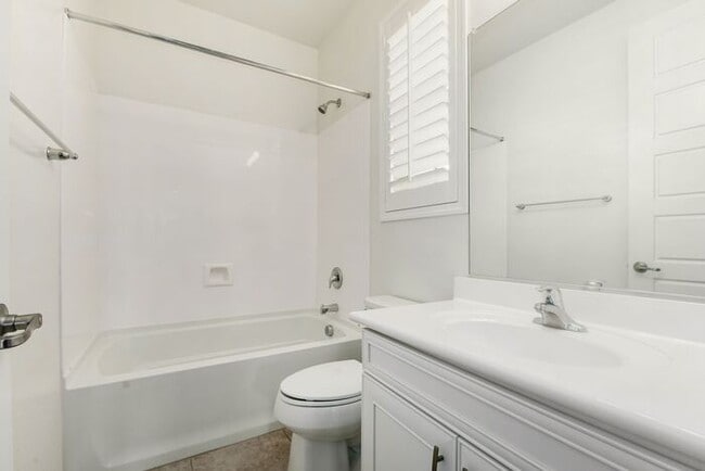 Building Photo - Beautiful Gilbert home located in the desirable Windhaven community!