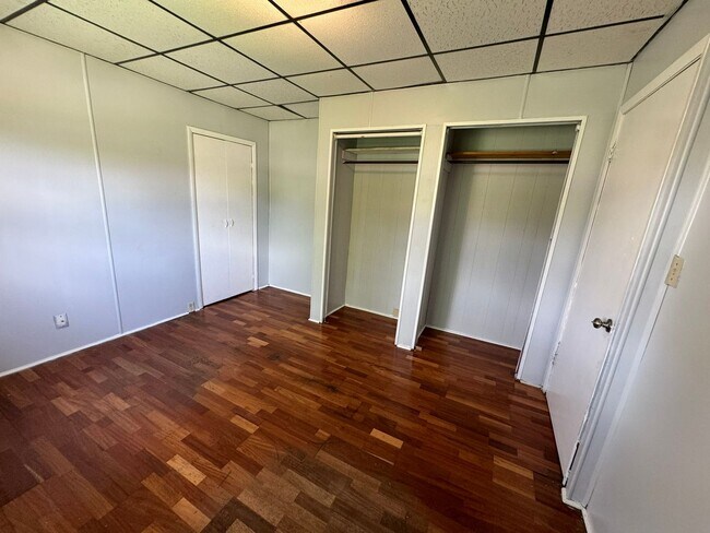 Building Photo - 3BR/2BA Zephyrhills Home with 2 Sheds, Lar...