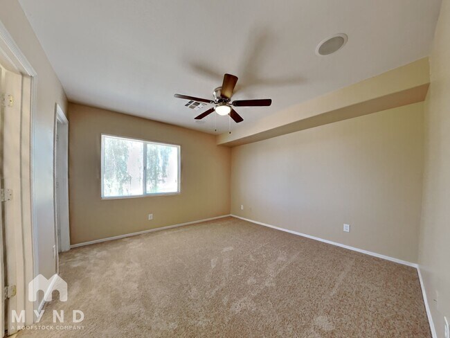 Building Photo - 12510 W Charter Oak Rd