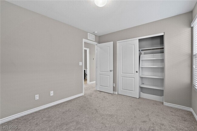 Building Photo - 12243 Loggeta Way