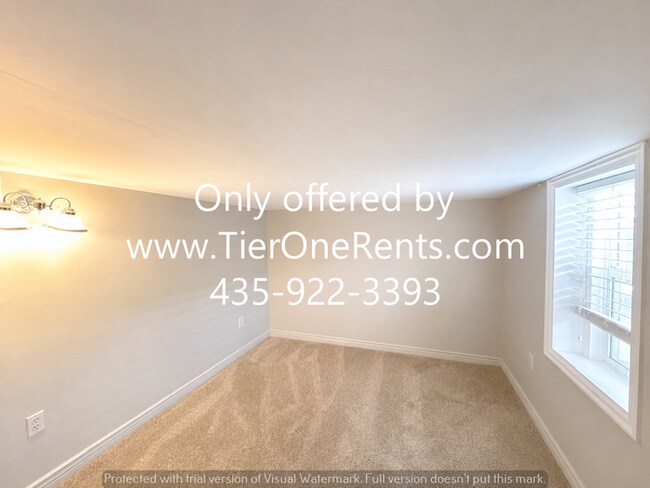 Building Photo - This property offers a NO DEPOSIT option available for qualified renters!