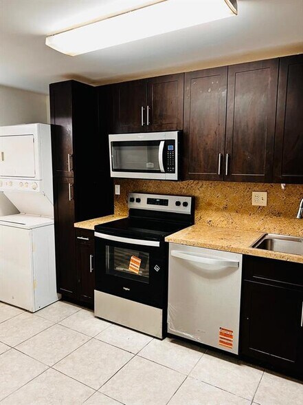 Primary Photo - 1430 NW 97th Ave