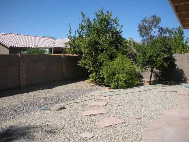 Building Photo - 4647 E Goldfinch Gate Ln