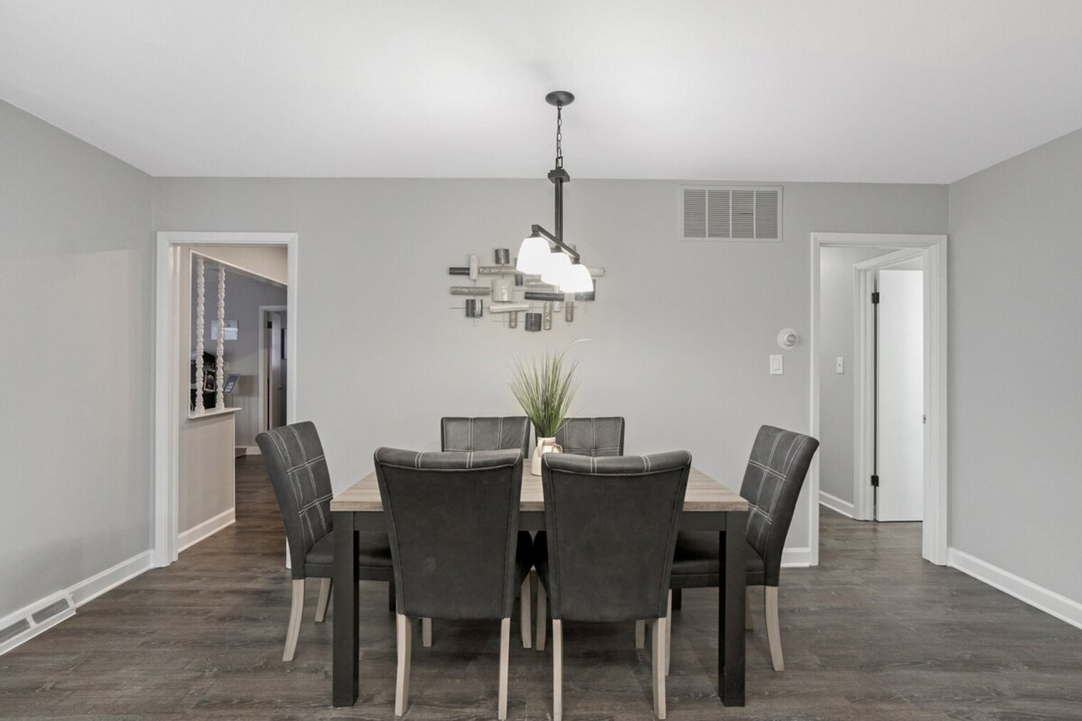 Building Photo - 701 E Higgins Rd