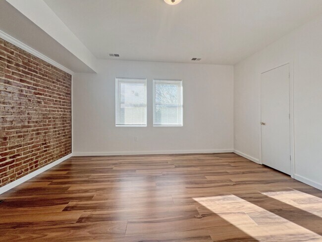 Building Photo - 1717 Trinidad Ave NE