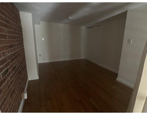 Building Photo - 315 Beacon St