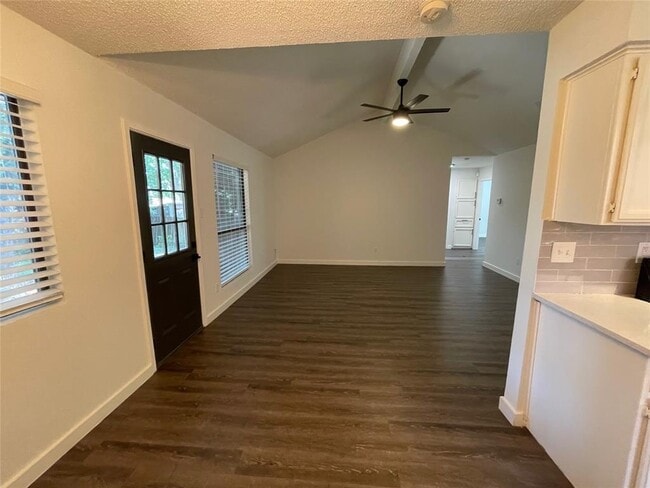 Building Photo - 4805 Bergfield Dr