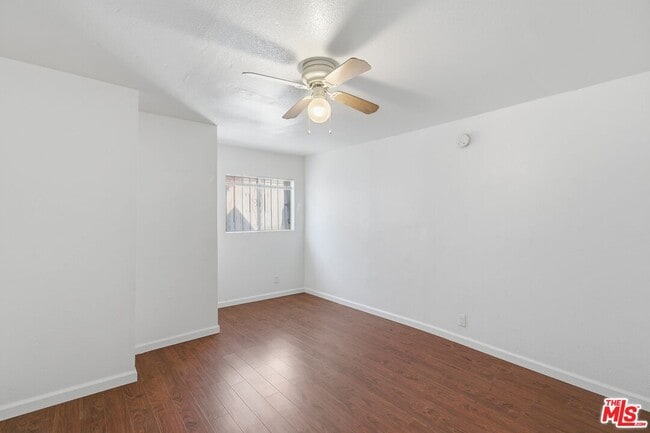 Building Photo - 2542 Thurman Ave.