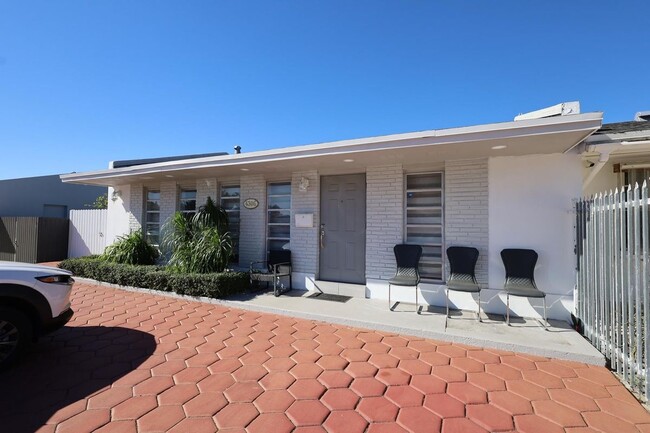 Building Photo - 4306 SW 131st Ave