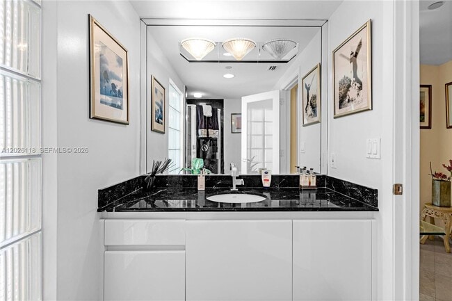 Building Photo - 1455 Ocean Dr