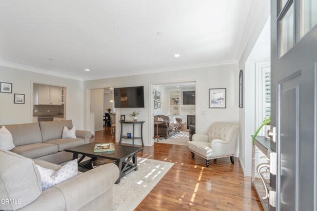 Building Photo - CHARMING 3BR + 2BA HOUSE IN MONROVIA!