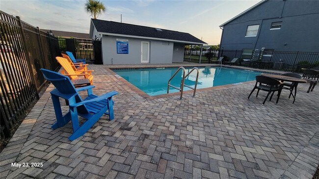 Building Photo - 4338 Pershing Pointe Pl