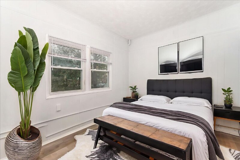 Building Photo - 1359 Bryant St NE