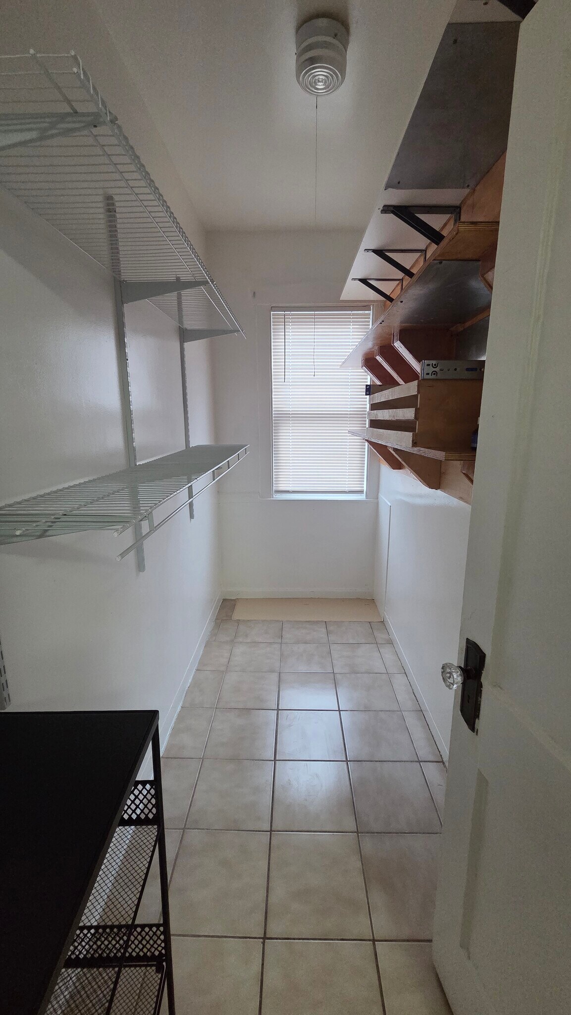 Building Photo - 2446 N Rutherford Ave