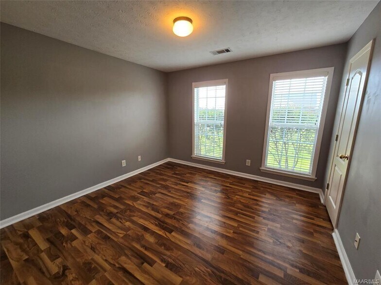 Building Photo - 79 Taylor Crossing