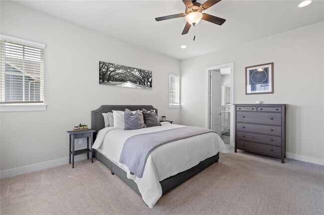 Building Photo - 8908 Apogee Blvd
