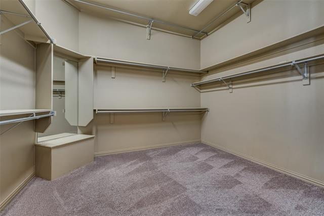 Building Photo - 2207 Kings Pass