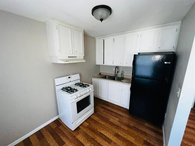 Building Photo - 815 Pennsylvania St