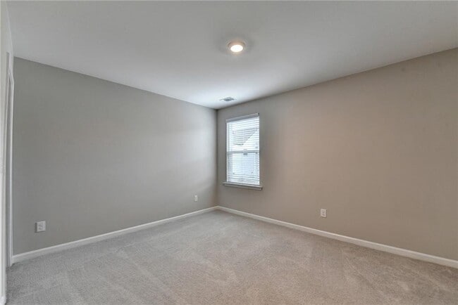 Building Photo - 4335 Magpie Dr