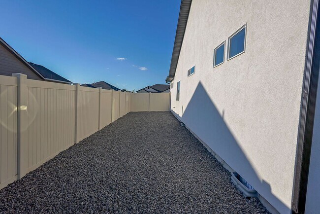 Building Photo - Kimberly - Single Family Home