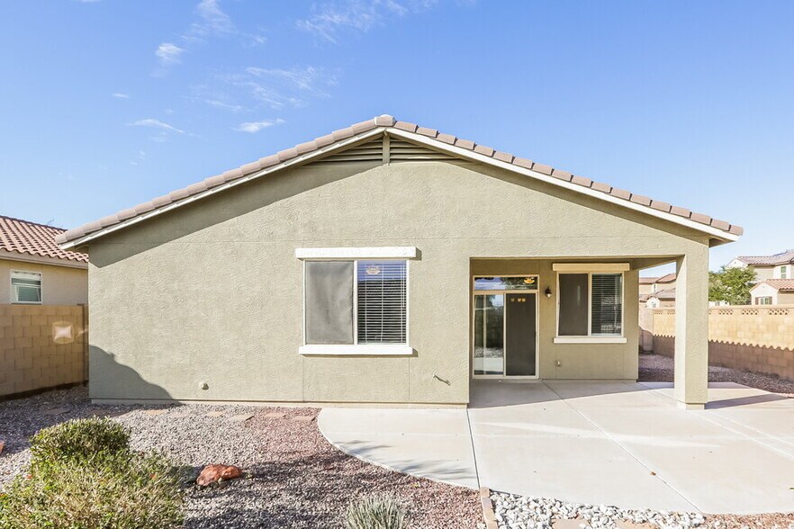 Building Photo - 819 S 176th Ln