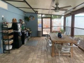 Building Photo - 919 Lobster Ln