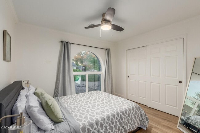 Building Photo - 5253 E Beck Ln