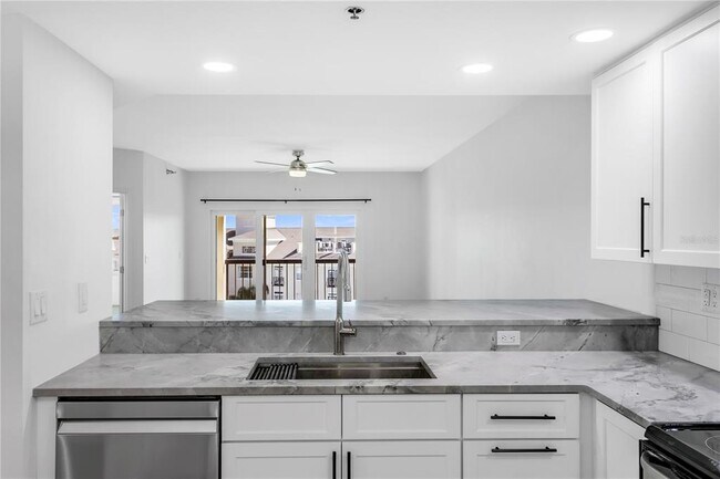 Building Photo - 1000 S Harbour Island Blvd