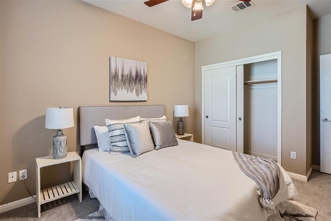 Building Photo - 8518 Cahill Dr