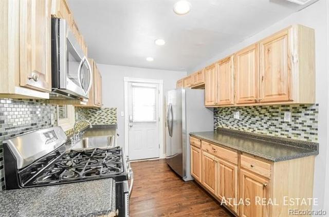 Building Photo - 661 Stuart St