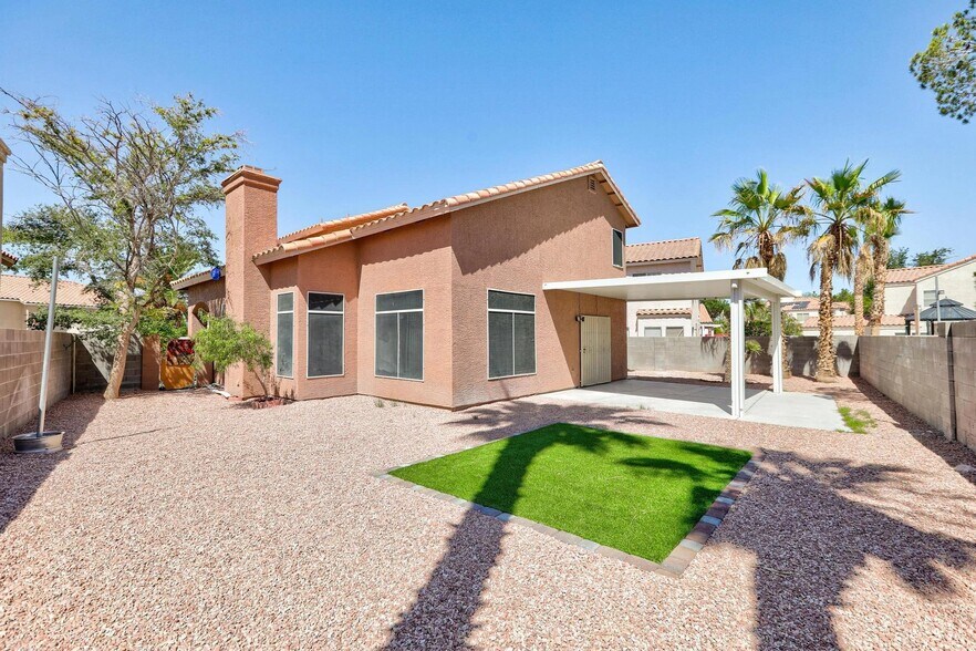 Building Photo - 1825 Casa Verde Dr