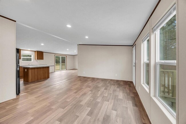 Building Photo - 211 Overhill Rd