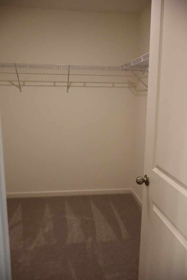 Building Photo - 3413 Baybrooke Dr