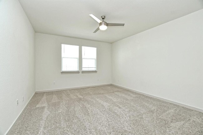 Building Photo - 204 Merrick Rd