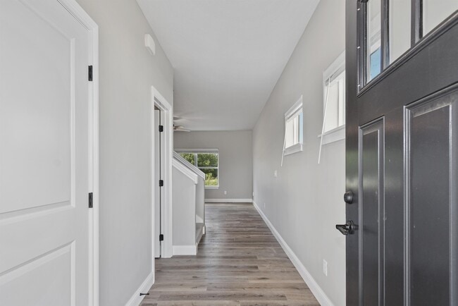 Building Photo - 626 Rapp Dr