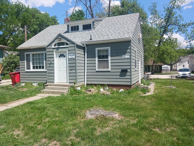 Building Photo - 108 N Russel (Sublease) "Flexible Move in ...