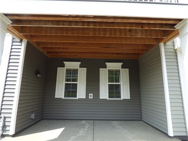 Building Photo - 105 Gress Rd