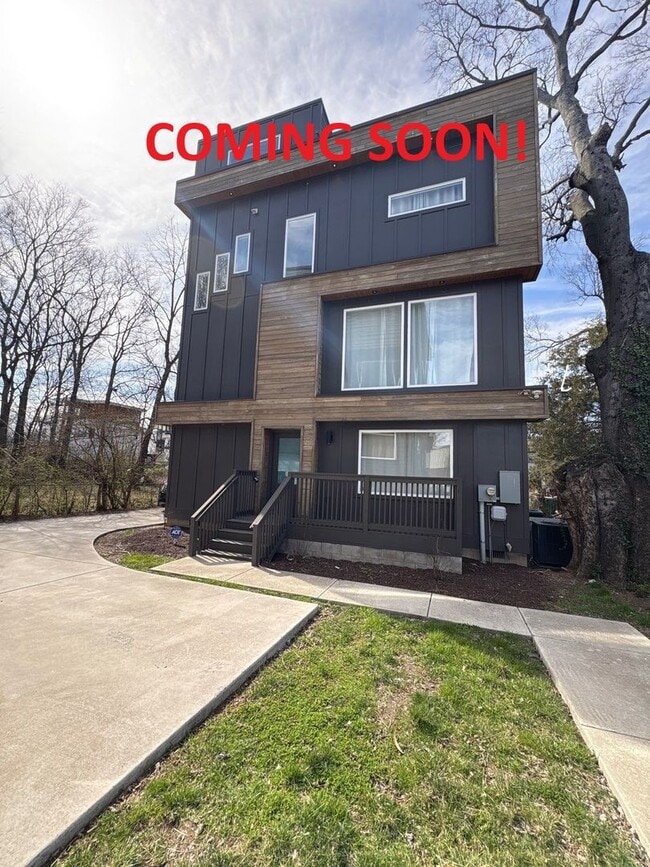 Building Photo - Fully Furnished 5 Bed, 3.5 Bath Located In East Nashville's McFerrin Park Neighborhood! Lawn Care...
