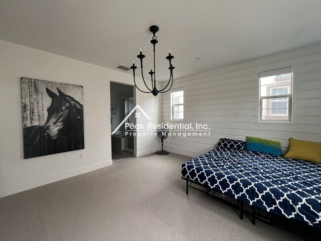 Building Photo - Updated Elk Grove 3bd/2.5ba Home with 2 Ca...