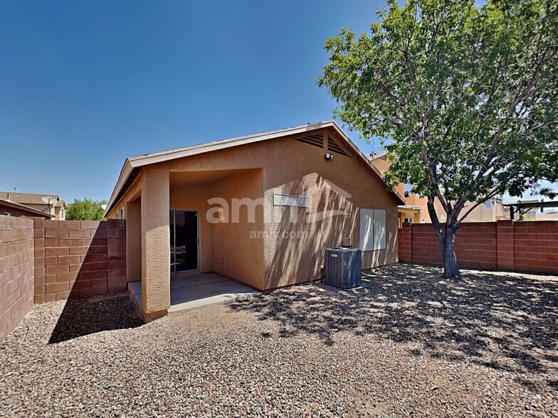 Building Photo - 6380 E Butte Stone Dr