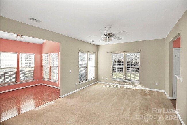 Building Photo - 9563 Glenashley Dr