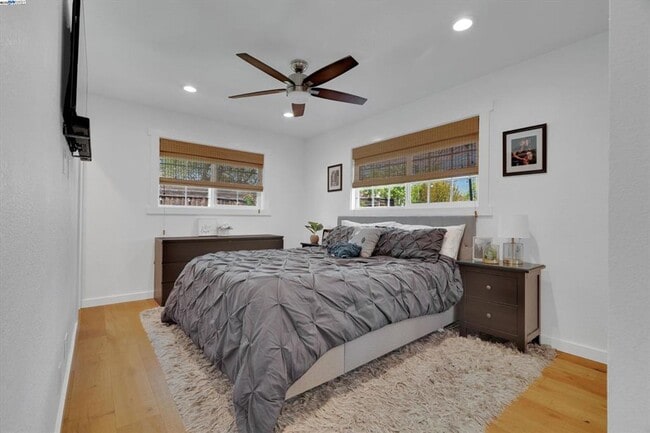 Building Photo - Live in a Modern Luxury 3BR/2BA Home with ...