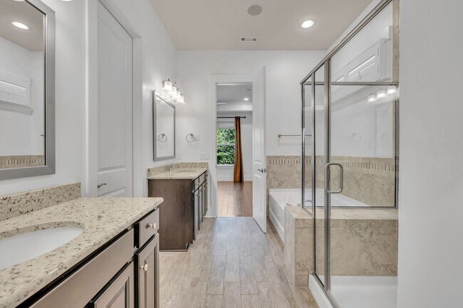 Building Photo - Beautifully maintained and move-in ready, this stunning mostly one-level all-brick home