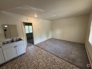 Building Photo - 1Bedroom, Utilities Included!