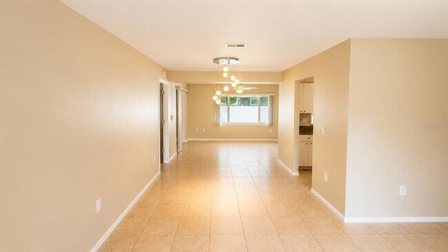 Building Photo - 3435 Dunbar Dr